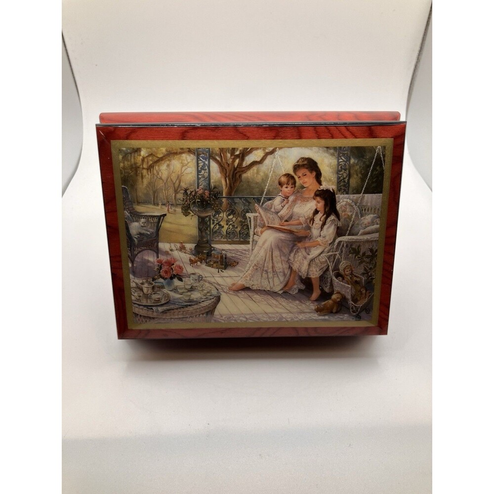 Vintage Italy H&G Studios Brenda Burke Music Box  1998 Works With Card